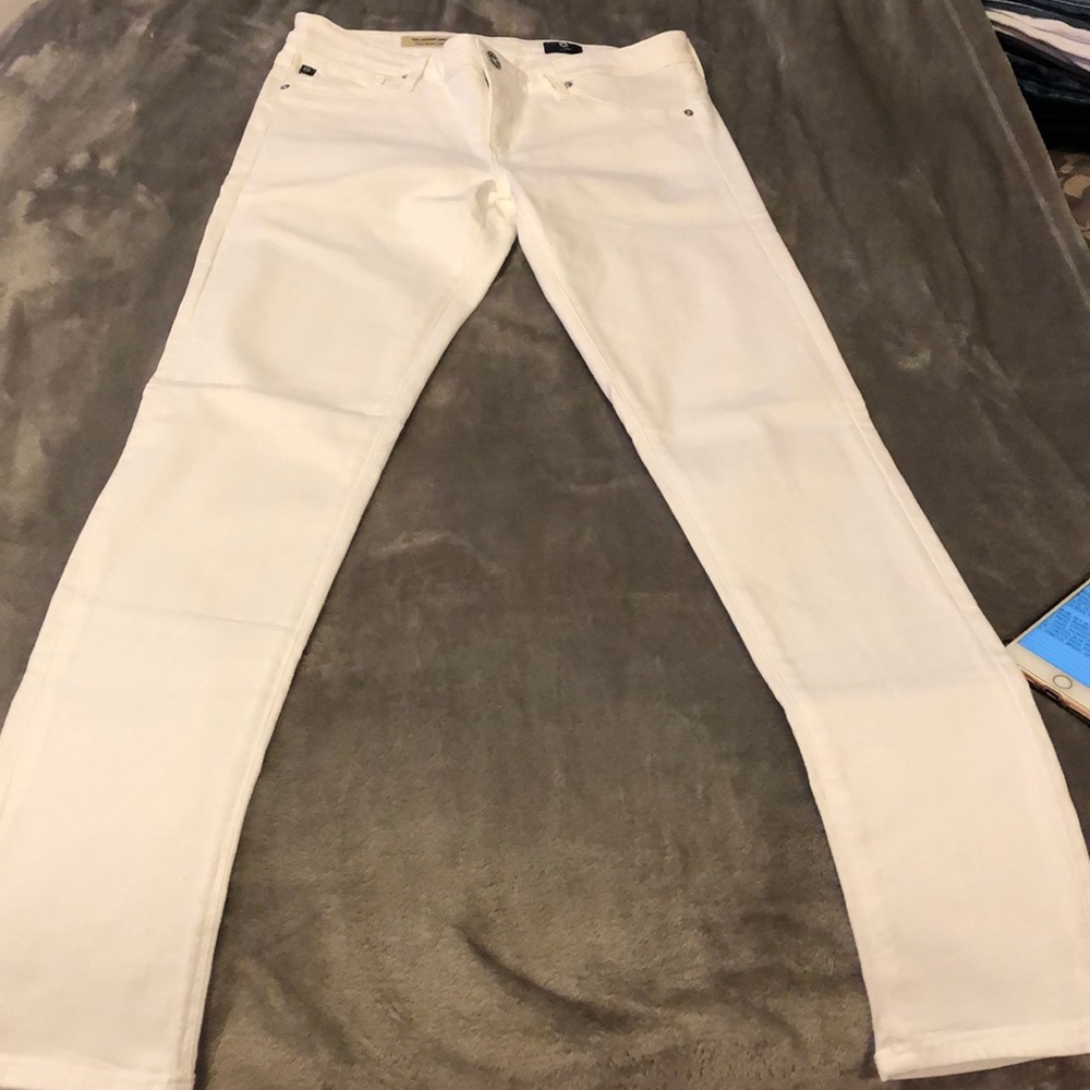 P003 White Jeans